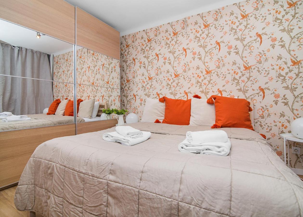 Central Apartments Grzybowska Warsaw Ngoại thất bức ảnh